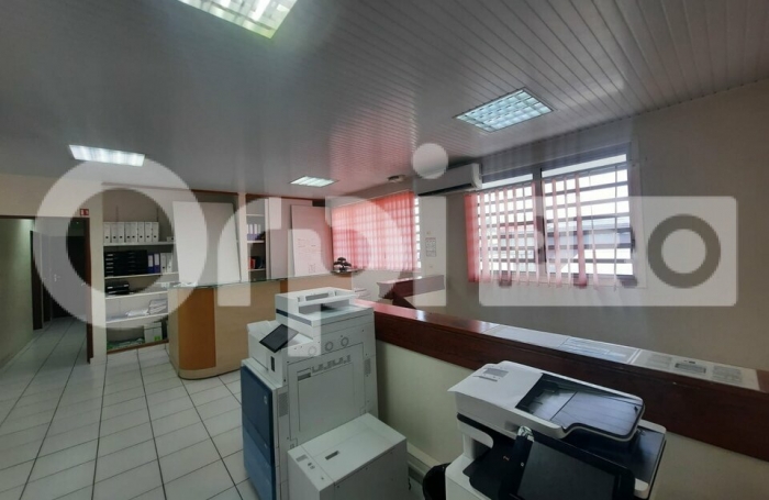 Immeuble de bureaux au coeur de la zone Collery !