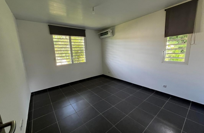 Vente Appartement 62.08m&sup2; 3 pi&#232;ces Remire Montjoli