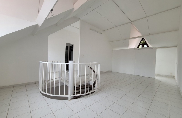 Vente Immeuble 298m&sup2; 6 pi&#232;ces Cayenne