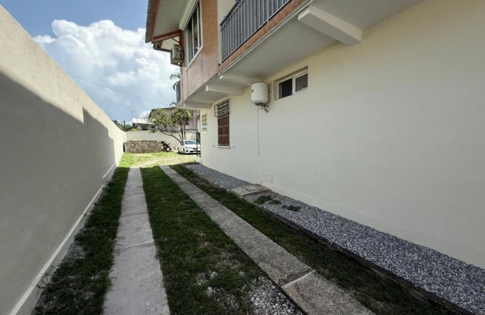 Vente Immeuble 215m&sup2; 8 pi&#232;ces Remire Montjoli