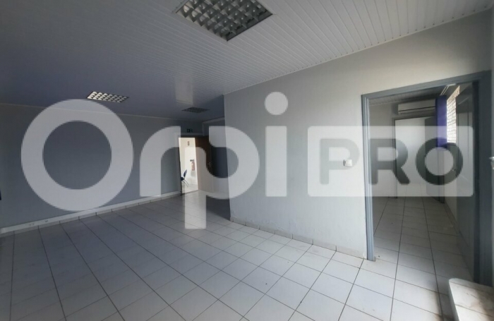 Bureau de 59 m&sup2; au coeur de Collery !