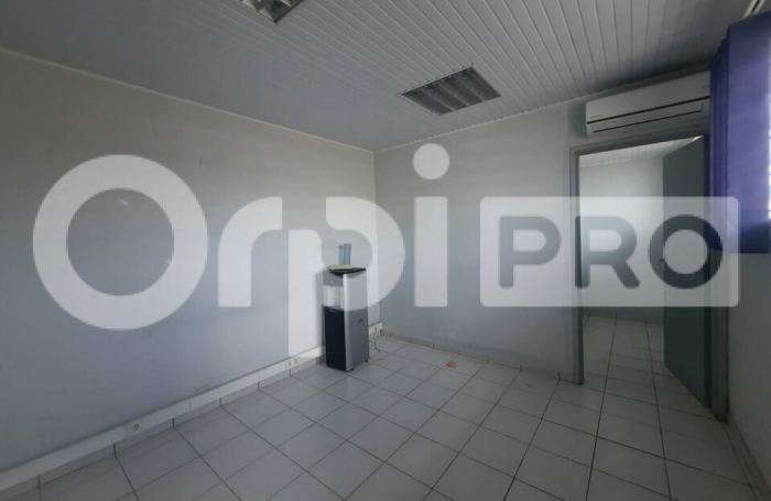 Bureau de 59 m&sup2; au coeur de Collery !