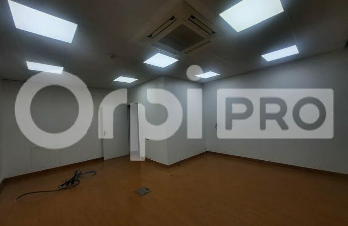 Local au sein d'une galerie commerciale !