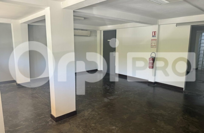 Bureau d'environ 70 m² idéalement situé en centre-ville