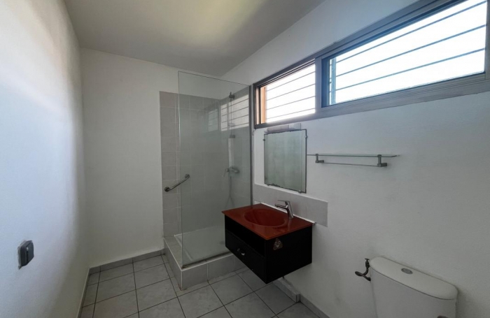 Vente Appartement 56.63m&sup2; 2 pièces Remire Montjoli