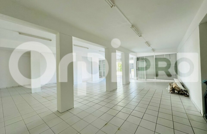 Local de 135 m&sup2; au coeur de la ville !