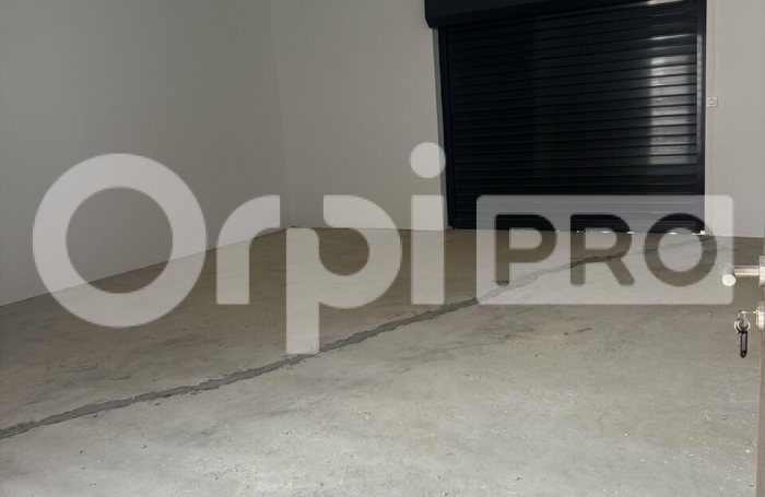 Bureau n°1 – Lumineux et fonctionnel dans écoquartier moderne