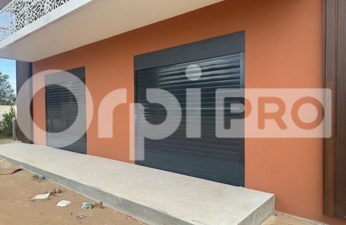 Bureau n°1 – Lumineux et fonctionnel dans écoquartier moderne