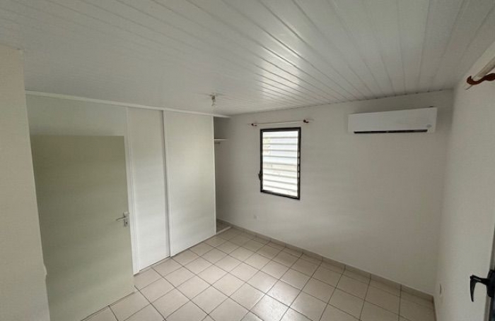 Location Maison 85.1m&sup2; 4 pièces Remire Montjoli