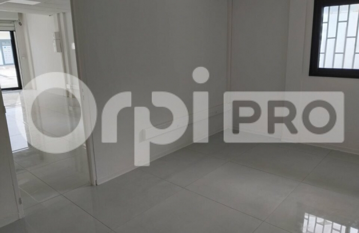 Local commercial de 48 m&sup2; au sein de la zone Collery !