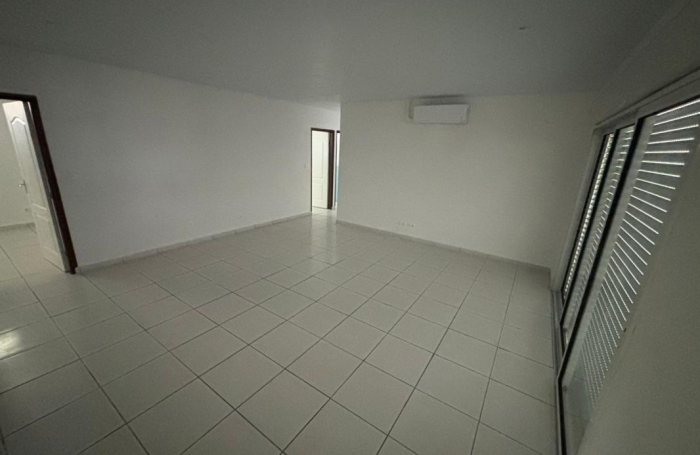 Location Maison 97354