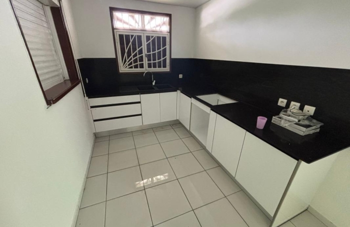 Location Maison 86m&sup2; 4 pièces Remire Montjoli
