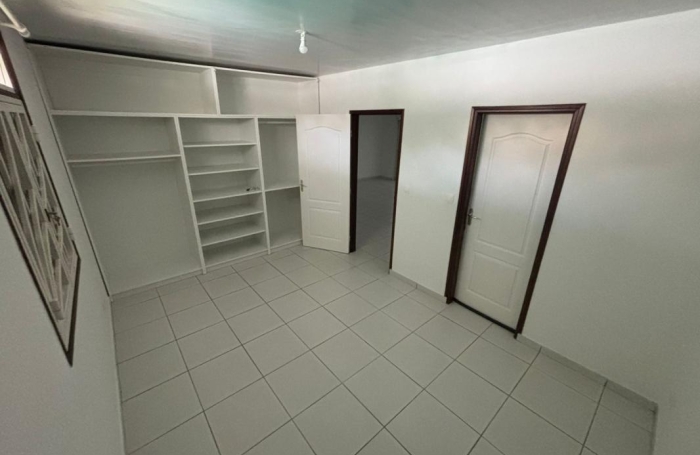 Location Maison 86m&sup2; 4 pièces Remire Montjoli