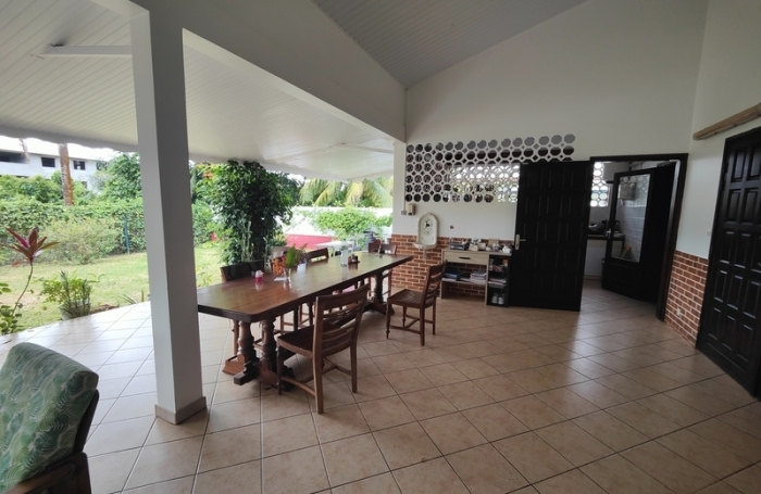 Vente Maison 180m&sup2; 8 pièces Remire Montjoli