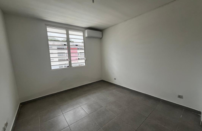 Vente Appartement 49m&sup2; 3 pièces Cayenne