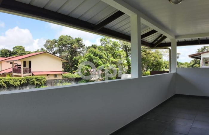 Vente Maison 97.33m&sup2; 4 pièces Matoury