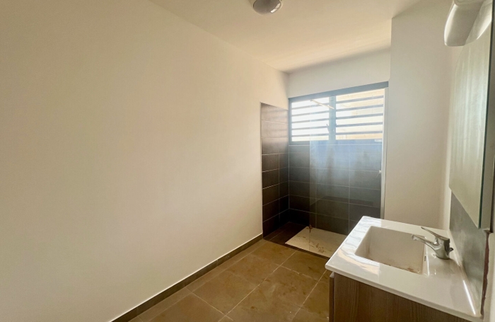 Location Appartement 71.1m&sup2; 4 pi&egrave;ces Remire Montjoli