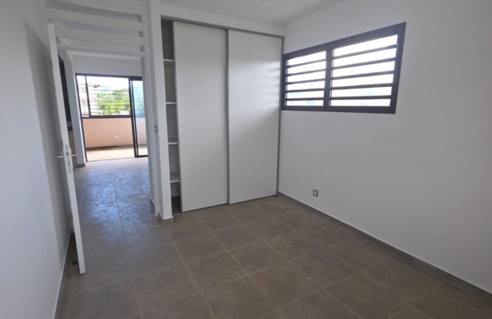 Location Appartement 63.2m&sup2; 3 pi&egrave;ces Remire Montjoli