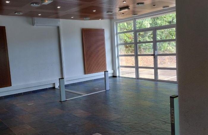 Vente Immeuble 378m&sup2; 12 pièces Cayenne