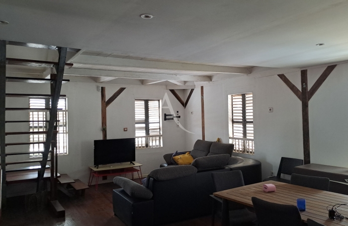 Vente Immeuble 363m&sup2; 8 pi&egrave;ces Cayenne