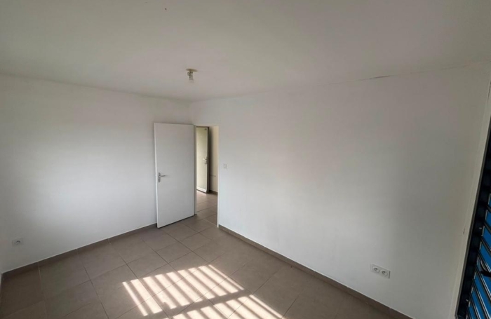 Location Appartement 54.92m&sup2; 3 pièces Cayenne