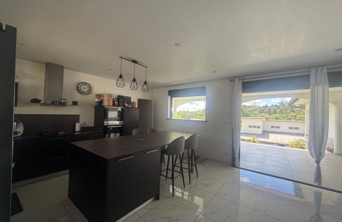 Vente Maison 135.9m&sup2; 4 pièces Saint Laurent