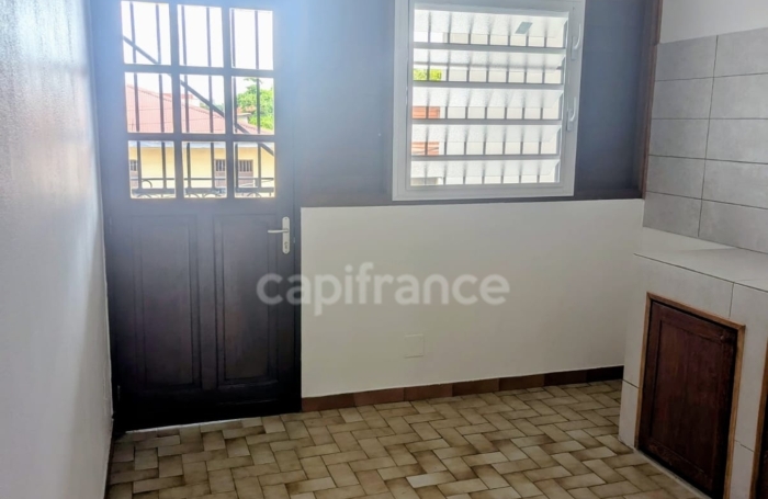 Vente Immeuble 247m&sup2; 11 pièces Cayenne