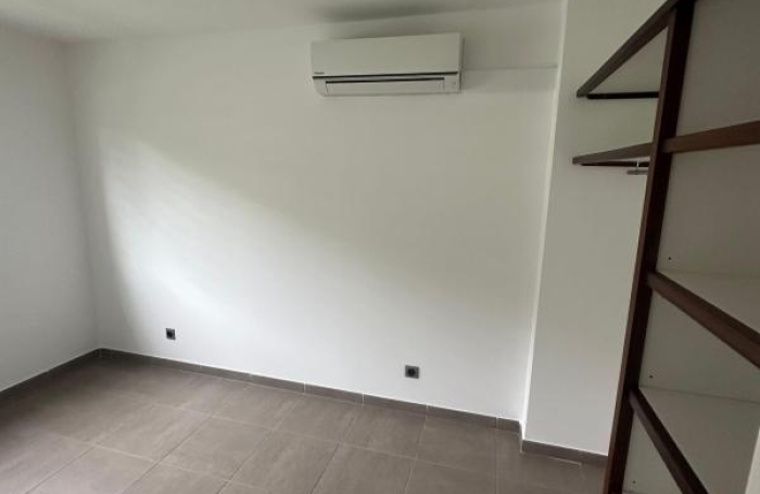 Location Appartement 40.69m&sup2; 1 pièce Remire Montjoli