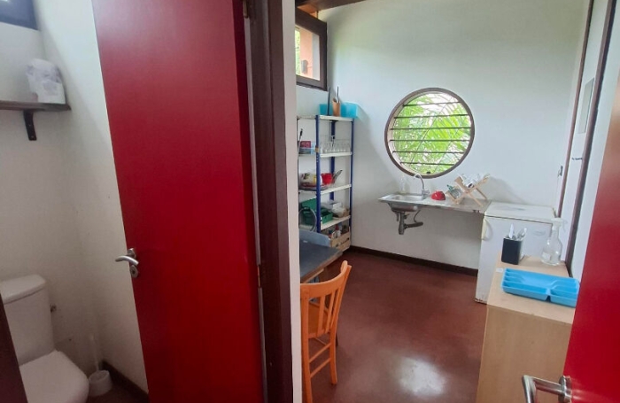 Location Bureaux 110m&sup2; Remire Montjoli