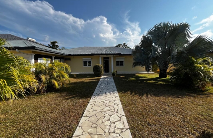 Vente Maison 111.33m&sup2; 4 pièces Remire Montjoli