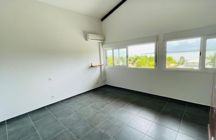 Location Maison 98.94m&sup2; 4 pièces Remire Montjoli