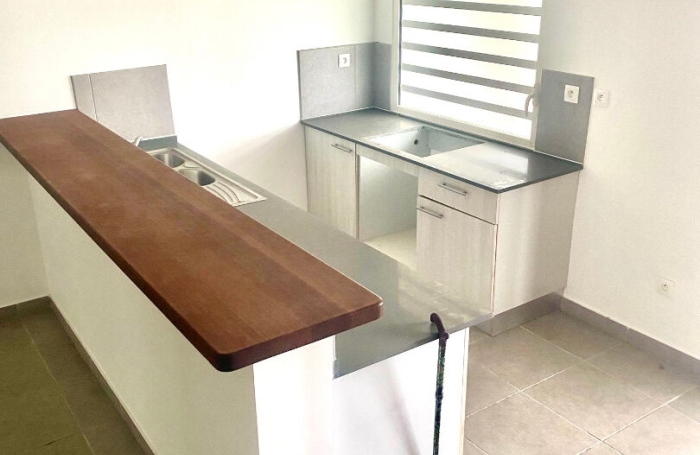 Vente Appartement 90m&sup2; 4 pi&egrave;ces Remire Montjoli