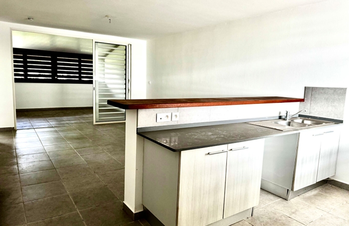 Vente Appartement 90m&sup2; 4 pi&egrave;ces Remire Montjoli
