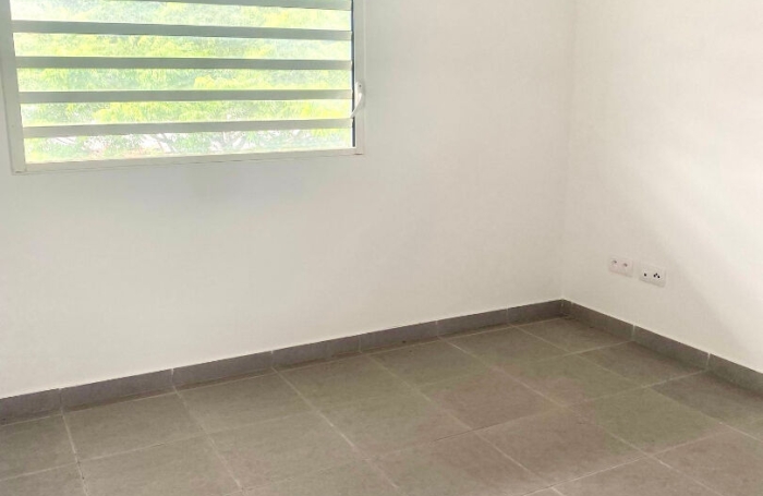 Vente Appartement 90m&sup2; 4 pi&egrave;ces Remire Montjoli