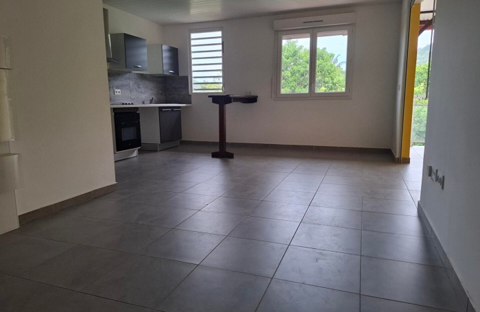 Vente Appartement 61m&sup2; 3 pi&egrave;ces Remire Montjoli