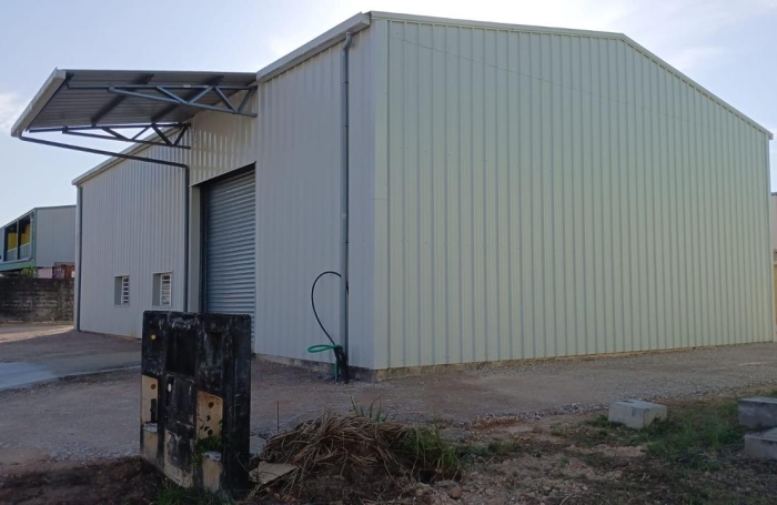 Location Entrepot 470m&sup2; Remire Montjoli