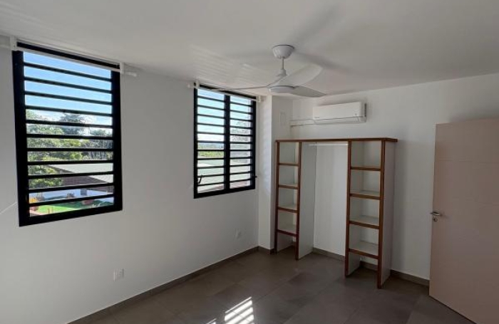 Location Appartement 44.99m&sup2; 2 pièces Remire Montjoli