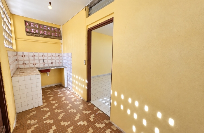 Vente Immeuble 300m&sup2; 8 pièces Cayenne