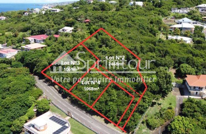 VIEUX-FORT - TERRAIN CONSTRUCTIBLE - IMPRENABLE VUE SUR LES SAINTES - lot 3