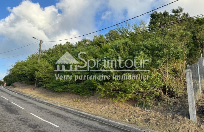 VIEUX-FORT - TERRAIN CONSTRUCTIBLE - VUE IMPRENABLE SUR LES SAINTES - lot 4
