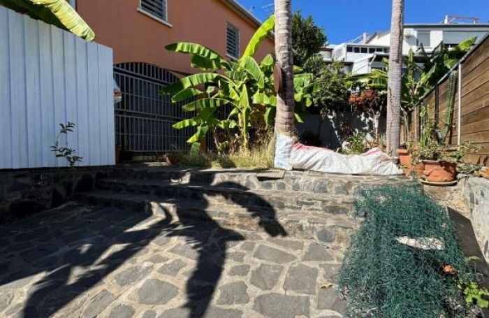 Vente Immeuble 236m&sup2; 8 pi&#232;ces Mamoudzou