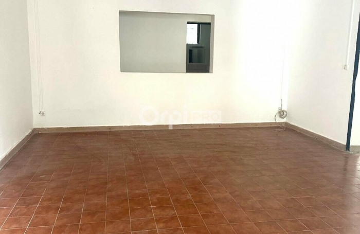 BUREAUX 92 M² - PAMANDZI
