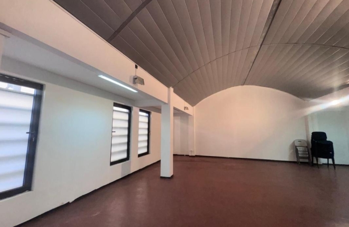 Vente Bureaux 97600