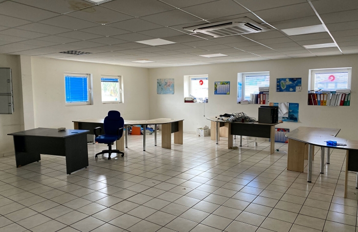 Location Bureaux 120m&sup2; Le Lamentin