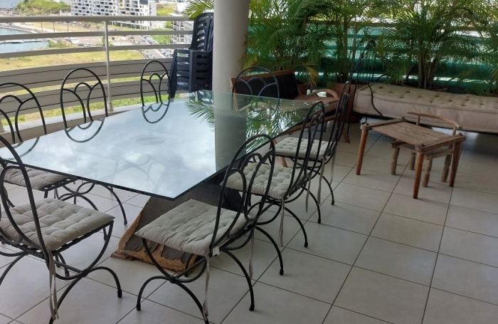 Vente Appartement 140m² 5 pièces Fort de france