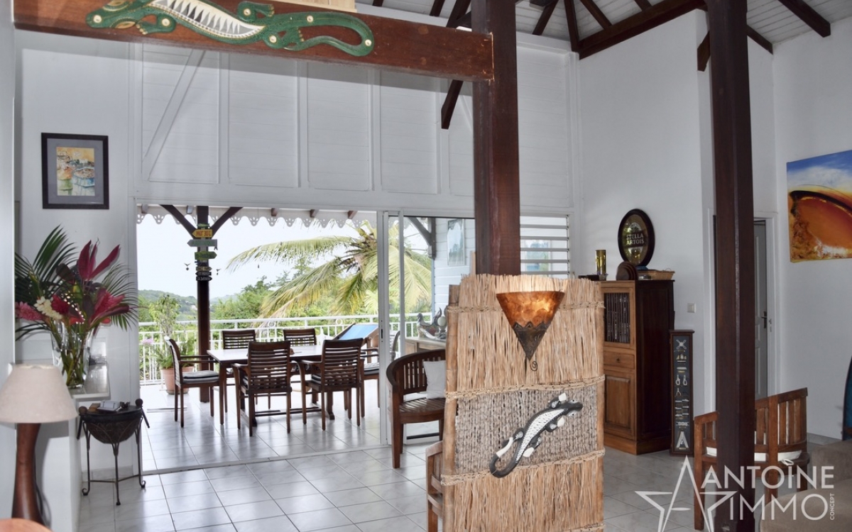 Villa de standing avec 4 appartements - A 2 minutes du Golf