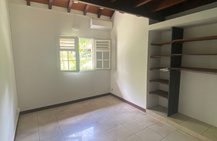 Location Bureaux 175m² Ducos