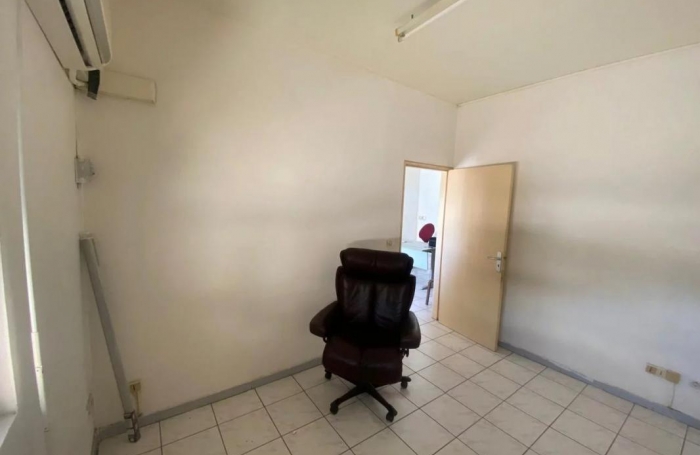 Vente Bureaux 45m&sup2; 2 pi&#232;ces Ducos