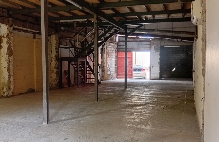 Location Entrepot 298m² Le Lamentin