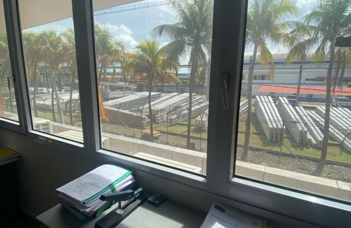 Location Bureaux 84m² Le Lamentin